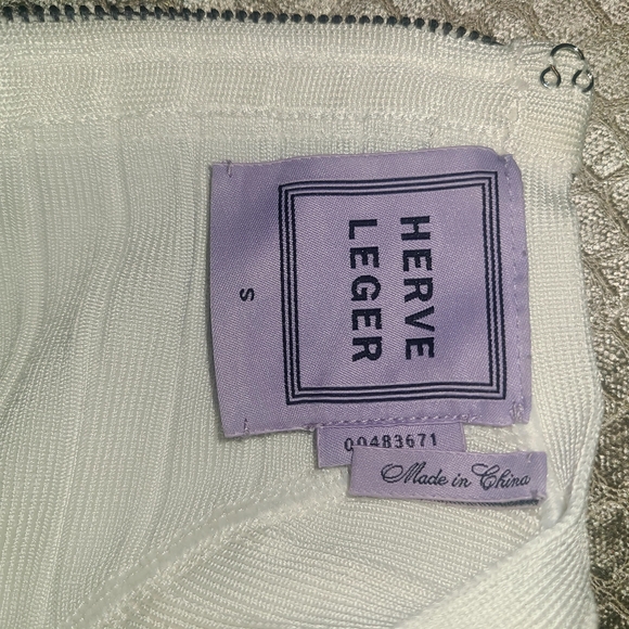 Herve Leger White Cap Sleeve Cut-Out Crop Top - Picture 12 of 12